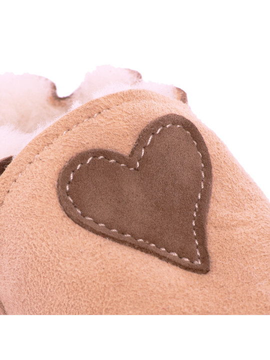 Capačky ovčia koža hnedá - srdcé