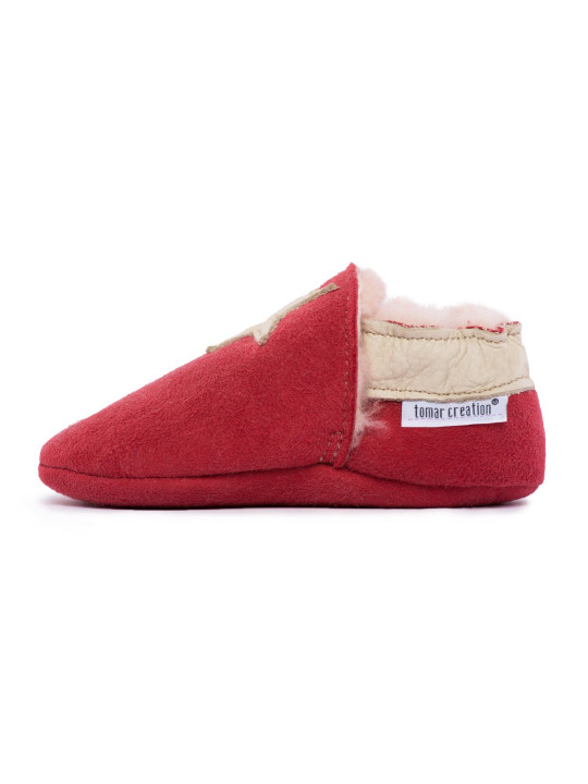 Red woolen slippers, beige star