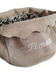 Packaging leather pouch with name