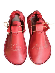 barefoot moccasins leather autumn spring woman man