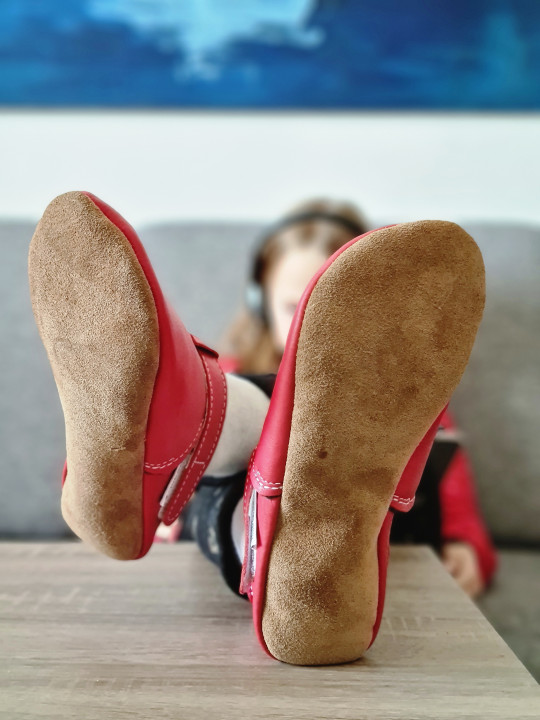 Chaussons en cuir souple a scratch