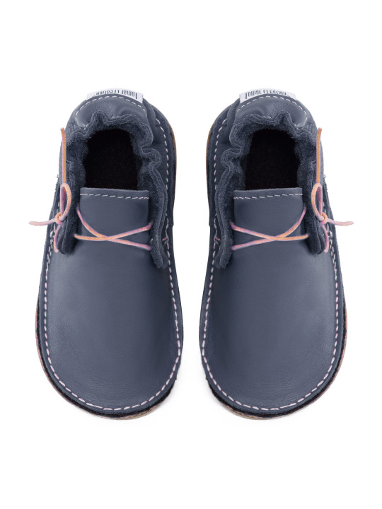 barefoot moccasins leather autumn spring woman man