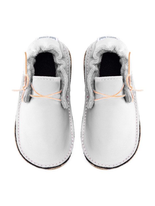 barefoot moccasins leather autumn spring woman man