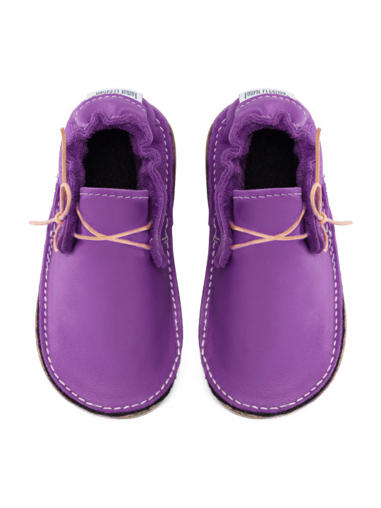 barefoot moccasins leather autumn spring woman man