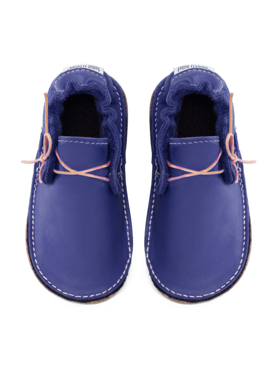 barefoot moccasins leather autumn spring woman man