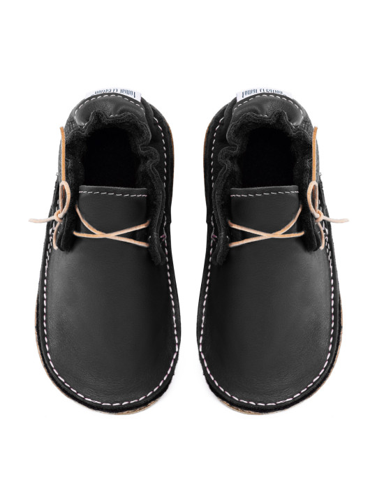 barefoot moccasins leather autumn spring woman man