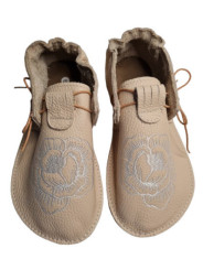 Lace up barefoot shoes