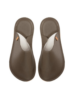 našuchovacie kožené papuče 