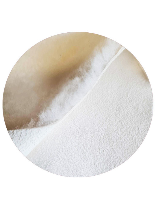 Pantoufles peau lainée blanche, pois cream