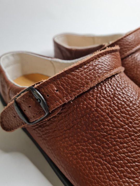 Clogs adjustable strap brown bruciato