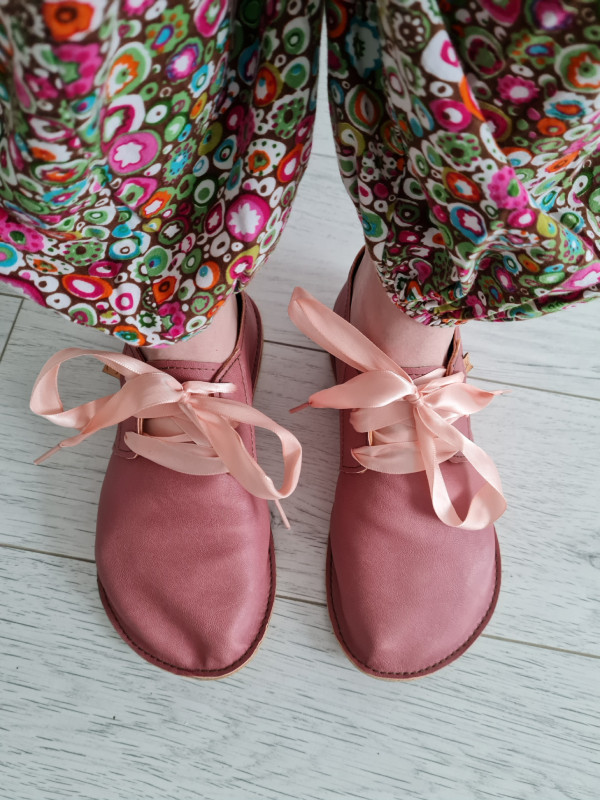 Lacets en satin rose