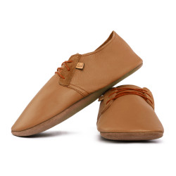 Chaussons lacets cuir caramel