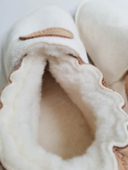 Chaussons mouton motif coloré