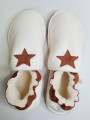 Chaussons mouton étoile colorée