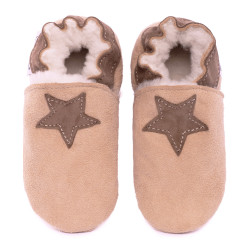 Brown woolen slippers, star