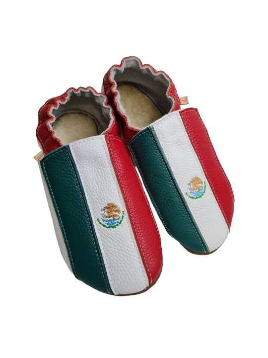 flag of Mexico on slippers