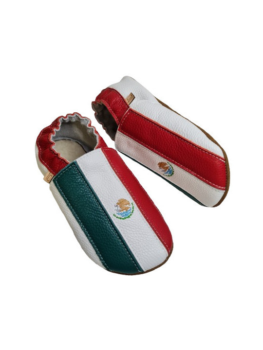 flag of Mexico on slippers