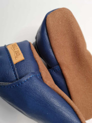 vegan slippers blue