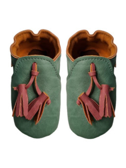 chaussons vegan vert pastel avec pompons