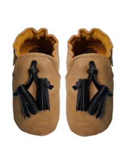 chaussons vegan marron avec pompons