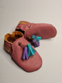chaussons vegan rose avec pompons