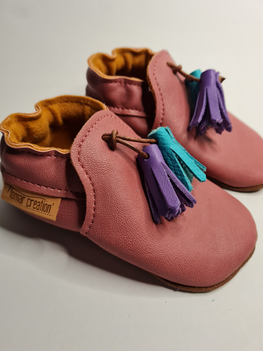 vegan slippers pink with pompoms