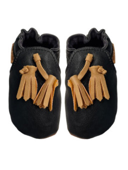 chaussons vegan noir avec pompons