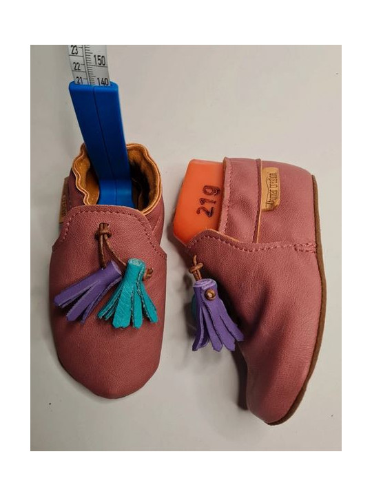 chaussons vegan rose avec pompons