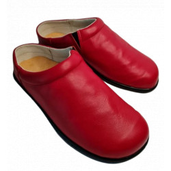 size 40 Comfy ferrari