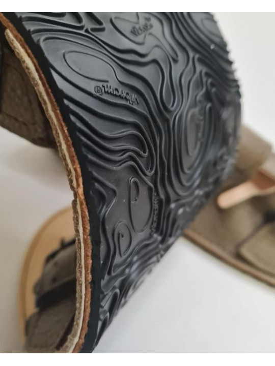 Minimalist wide and soft triple buckle  ajustable flat sandals