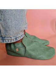 chaussons en simili cuir vegan intérieur douillet 