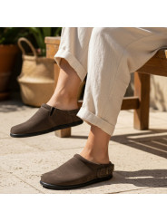 sabot en cuir VELOURS MARRON barefoot avec laniere ajustable