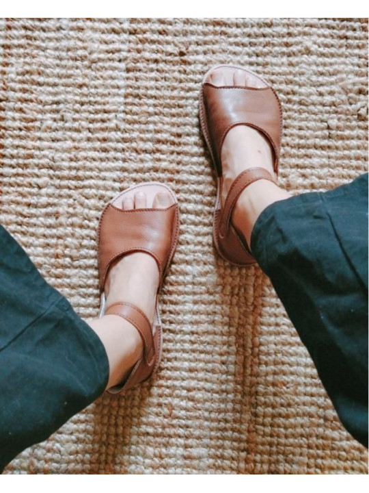 Sandals extra flexible barefoot brown