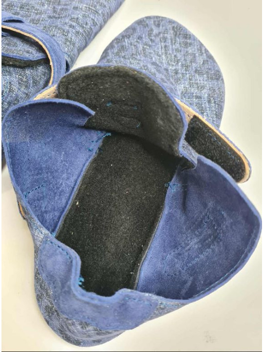 Chaussons cuir avec doubure polaire fermeture a scratch taille 40