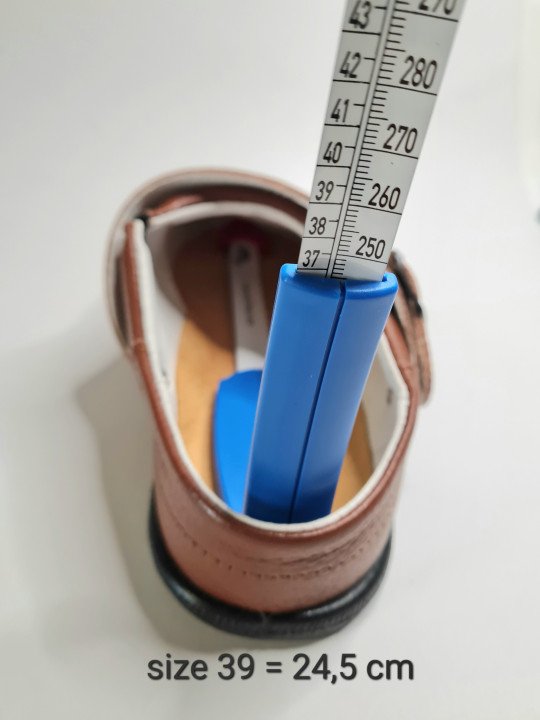 Comfy barefoot shoes