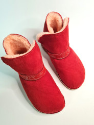 Low Sheepskin Boots – Minimalist Wool Slippers – Custom Sole Options | Tomar Creation