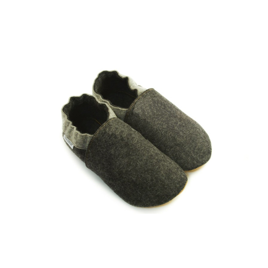 wool merino felt slippers suitable for children and adults, all sizes from 18 to 49.