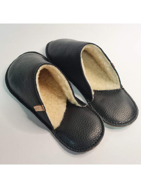 leather clog slippers in more than 20 color with a flexible barefoot sole design minimalist
