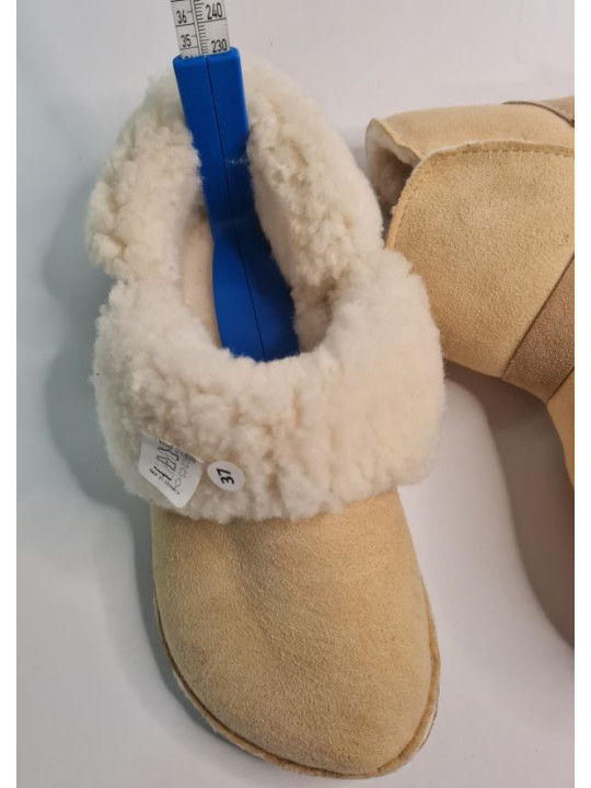 Low Sheepskin Boots – Minimalist Wool Slippers – Custom Sole Options | Tomar Creation