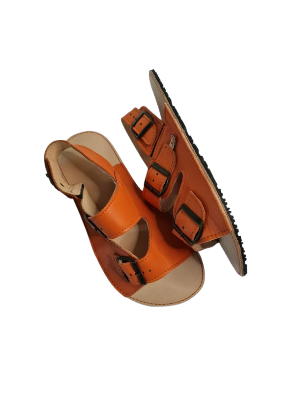 Minimalistické široké a mäkké ploché sandále s dvojitou prackou