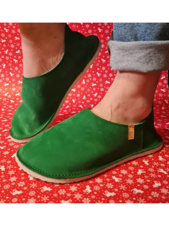 Les babouches en cuir chaussons en stock de couleur