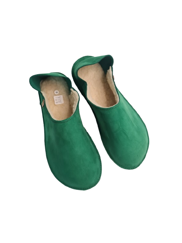 Les babouches en cuir chaussons en stock de couleur