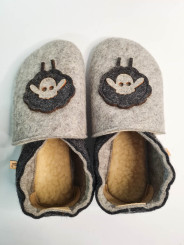 Natural wool merino felt slippers suitable for children and adults, all sizes from 18 to 49.