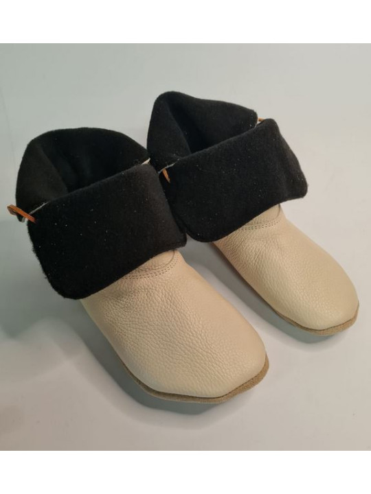 Kožené papuče s podšívkou, veľkosti 38-40