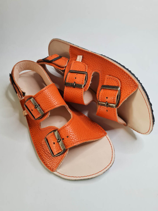 Adjustable three-buckle barefoot leather sandals