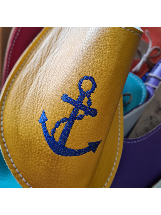 Broderie personnalisée sur chaussons et chaussures | +10€ | Tomar Creation