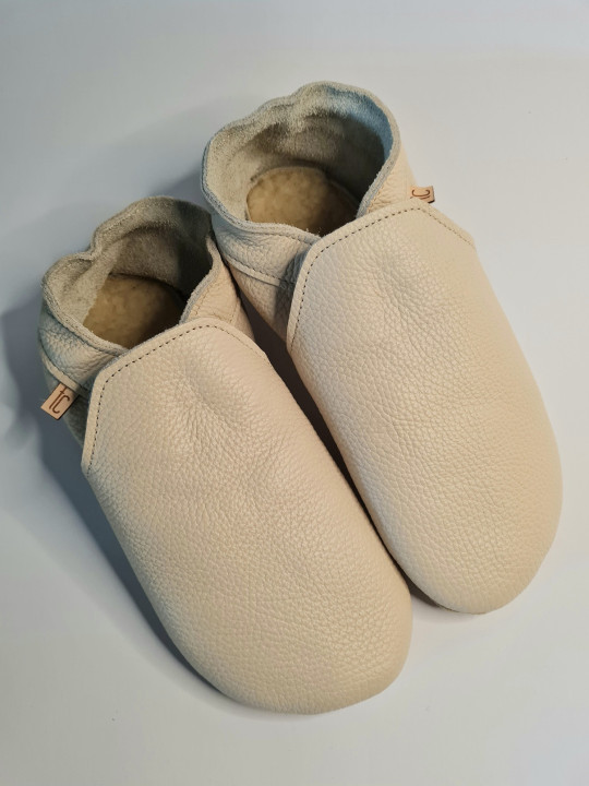 Chaussons en cuir souple vert