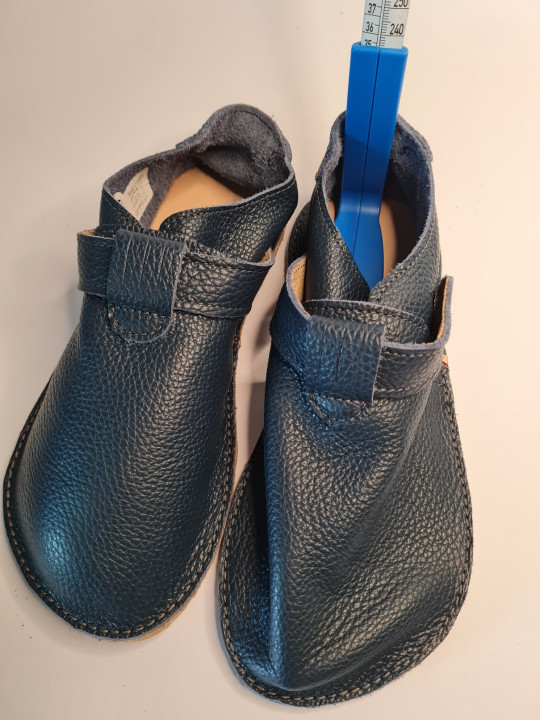 Zippy in stock size 37