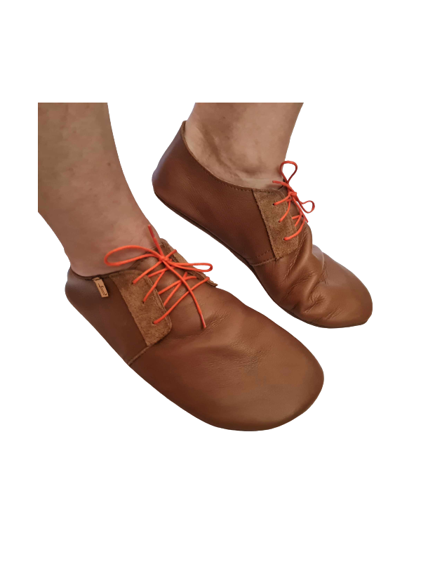 Chaussons en cuir blanc avec fermeture a lacets option doublure en laine