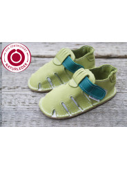 Our little gummies with velcro closure are made from soft quality vegetable-tanned leather.